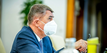 Podle Babiše mohou v úterý otevřít papírnictví a prodejny dětského oblečení