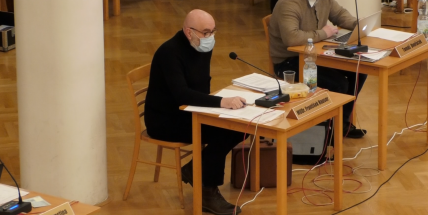 Hauser: Srovnávat prodej chaty s prodejem polikliniky je vrchol