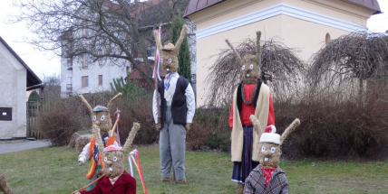 V Čenkově jsou opět vystaveny figurky, tentokrát s tématem Velikonoc (VIDEO)