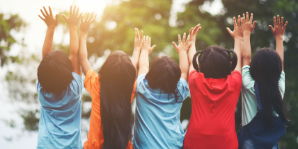 Dětské přídavky se možná zvýší, má je dostat víc rodin