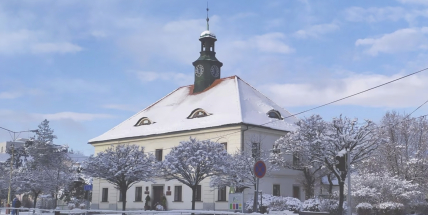 Dobříš daruje seniorům nad osmdesát let respirátory zdarma