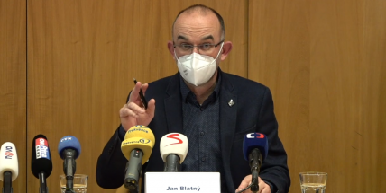 Blatný: Opatření, která jsme zavedli, přestala fungovat. Jejich nedodržování není frajeřina
