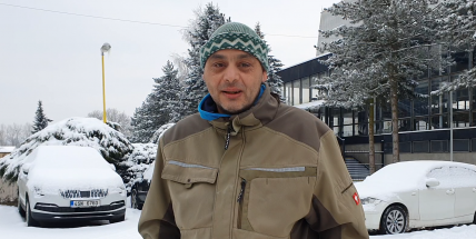 Mezi bezdomovci v Příbrami řádil covid, město je izolovalo v hotelu. Došlo i ke vzpouře