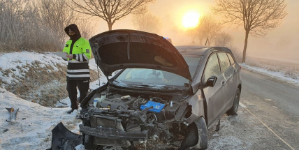 U Dublovic narazilo auto do betonového mostku, řidička usnula