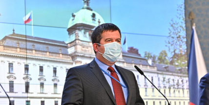 Hamáček: Od 1. března zahájíme návrat dětí do škol s testováním