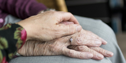 Trénují paměť a cvičí on-line. Programy pro seniory fungují alespoň na dálku