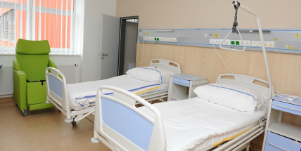 Krizový štáb uzavře v příbramské nemocnici jedno lůžkové oddělení ortopedie