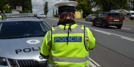 Omezení pohybu mezi okresy bude kontrolovat 26.000 policistů