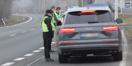 Policie zahájila kontroly, navštívili jsme jedno ze stanovišť