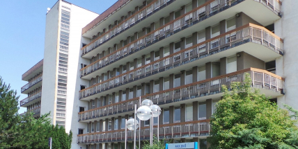 Nemocnice ve středních Čechách akutně poptávají 40 lékařů a 110 sester