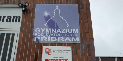 Petici proti slučování příbramských gymnázií podepsalo 1930 lidí