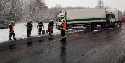 Policisté kvůli nehodě uzavřeli silnici I/4 u Zalužan