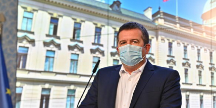 Hamáček: Je nutné si uvědomit, že epidemii covidu nejde zatím efektivně zastavit jinak než omezením pohybu