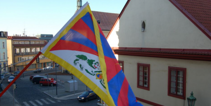 Tibetská vlajka na budově příbramské radnice nebude vyvěšena
