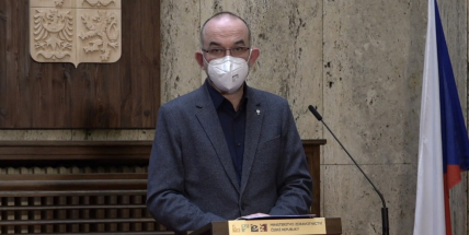 Blatný: V ČR se podal víc než milion dávek vakcín proti covidu