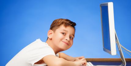 Internetový provoz v Česku loni stoupl o 40 procent