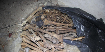 Na Písecku nalezli tři pytle s lidskými kostmi