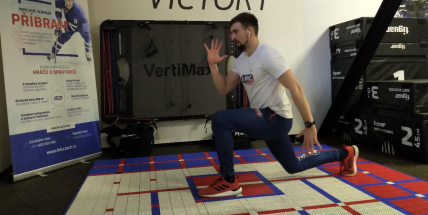 Trenéři cvičí s dětmi z příbramských škol on-line. Zapojují se rodiče i prarodiče