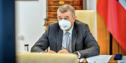 Sněmovna schválila díky podpoře komunistů prodloužení nouzového stavu do 11. dubna
