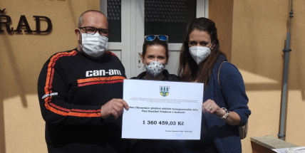 Pozůstalá po požáru v Ohrazenicích převzala peníze z transparentní sbírky