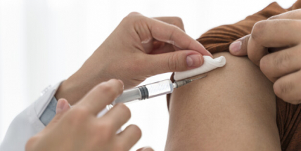 Lékový ústav má 39 případů úmrtí po očkování, za týden o tři více