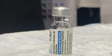 Vakcíny od firmy Johnson & Johnson už jsou v Česku, ve čtvrtek dorazí k praktikům