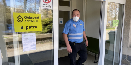 K očkování proti covidu-19 se mohou hlásit lidé ve věku 50 až 54 let