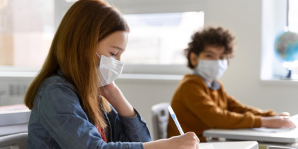 Žáci 2. stupňů ZŠ se ode dneška začnou učit rotačně už v celé ČR