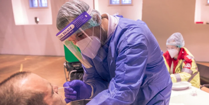 Lidé by mohli mít nárok na dva testy na covid měsíčně