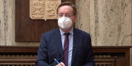 Ministr Arenberger má premiérovi předložit dokumenty o svém majetku