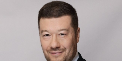 Okamura se musí omluvit za to, že nazval novináře mediální žumpou