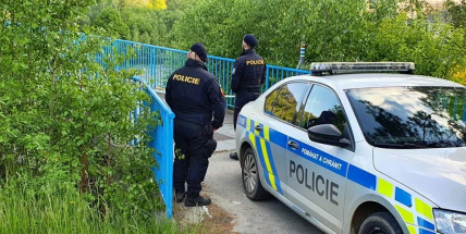 U Orlické přehrady byla nalezena mrtvá žena, patrně spáchala sebevraždu