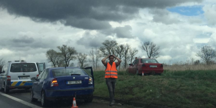 Nehoda na R4, projíždějte opatrně