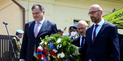 V Dobříši odhalili pamětní desku odbojáři Josefu Balabánovi
