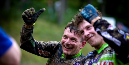 Příbramští sajdkárkrosaři ovládli stupně vítězů v Jiníně