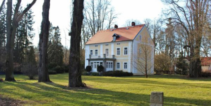 Památník Karla Čapka si připomíná 70 let Rádia Svobodná Evropa