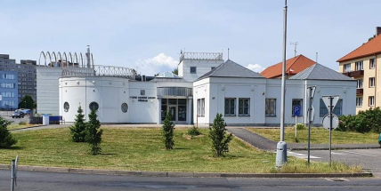 Budova příbramského archivu má problém se statikou. Vedení chce vybudovat přístavbu na vedlejším pozemku