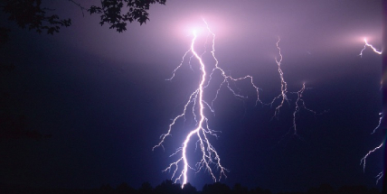 Bouřek se Česko ještě nezbaví, na jihozápadě Čech hrozí do pátku povodně