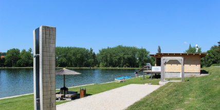 Koupání na Nováku se kvůli kvalitě vody v současné době nedoporučuje