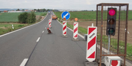 Oprava silnice mezi Milínem a Chrašticemi má být hotová do konce července