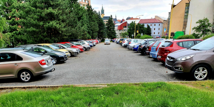 Příbram by mohla vybudovat parkovací dům v Milínské ulici