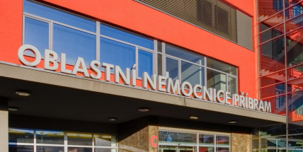 Příbramská nemocnice kvůli covidu spotřebovala i 30 tisíc respirátorů za měsíc