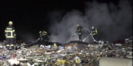 Hasiči na Příbramsku kvůli bouřce a přívalovým dešťům vyjížděli k 16 událostem. Řešili popadané stromy, ale i požár skládky
