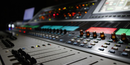 Přes víkend policisté dohlíželi hned na 3 hudební akce