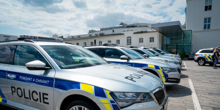 Policie si slavnostně převzala přes 500 vozů Škoda Superb a Kodiaq