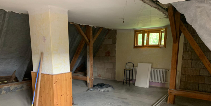 Chata Granit prochází rekonstrukcí podle harmonogramu, stavbaři již dokončili bourací práce