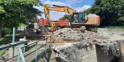 Rekonstrukce mostu u Dolejší Obory probíhá podle harmonogramu