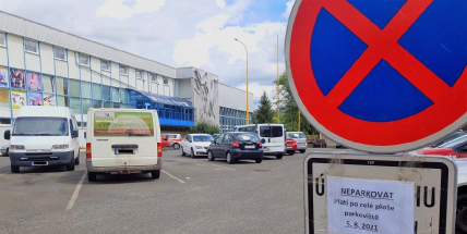 Z důvodu umístění hokejové fanzóny bude ve čtvrtek uzavřeno parkoviště u sportovní haly