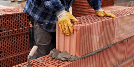 Ve středních Čechách vzniká řada developerských projektů, poptávka je vysoká