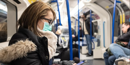 Do letošního března se s novým koronavirem setkala polovina českých dospělých